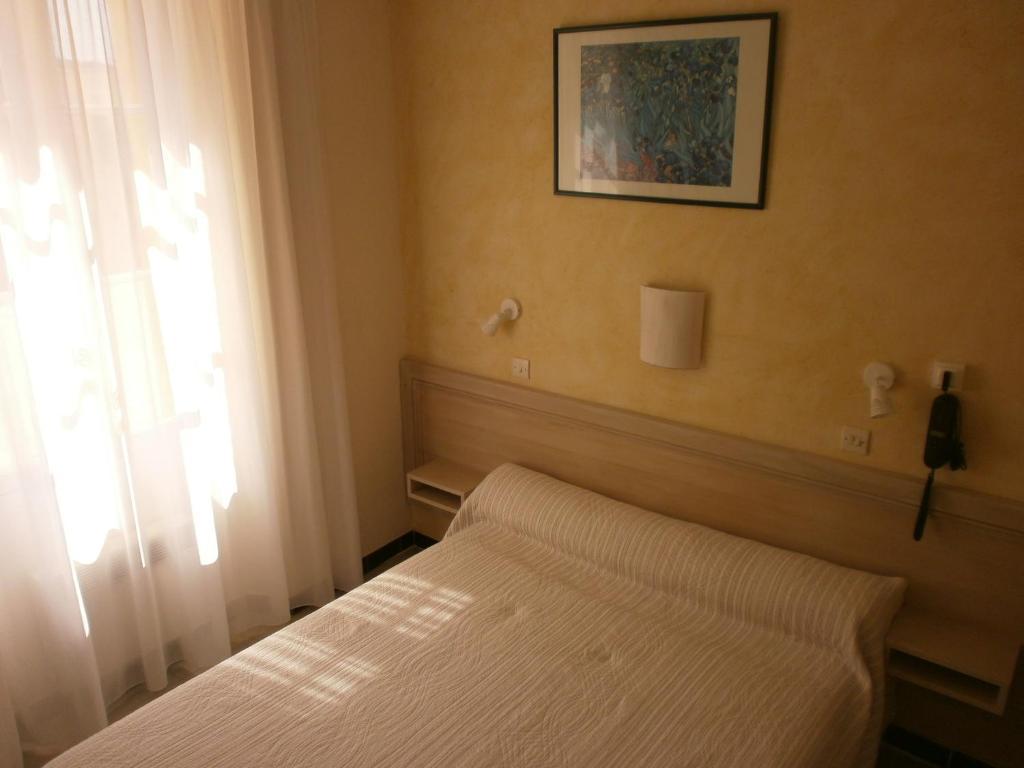 Hotel Du Parc Six-Fours-les-Plages Room photo